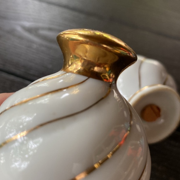 🧂Vintage Salt & Pepper Shakers 🧂 - Picture 7 of 7